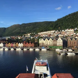 With Beautiful View To Bryggen Appartement Bergen